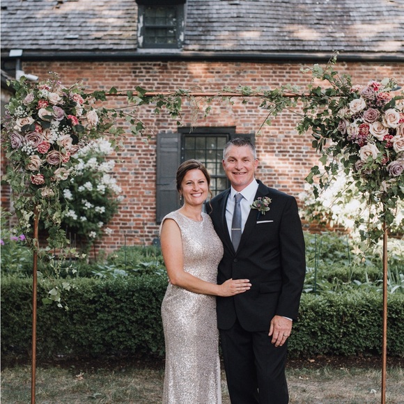 Gorgeous Dress - Picture 3 of 9